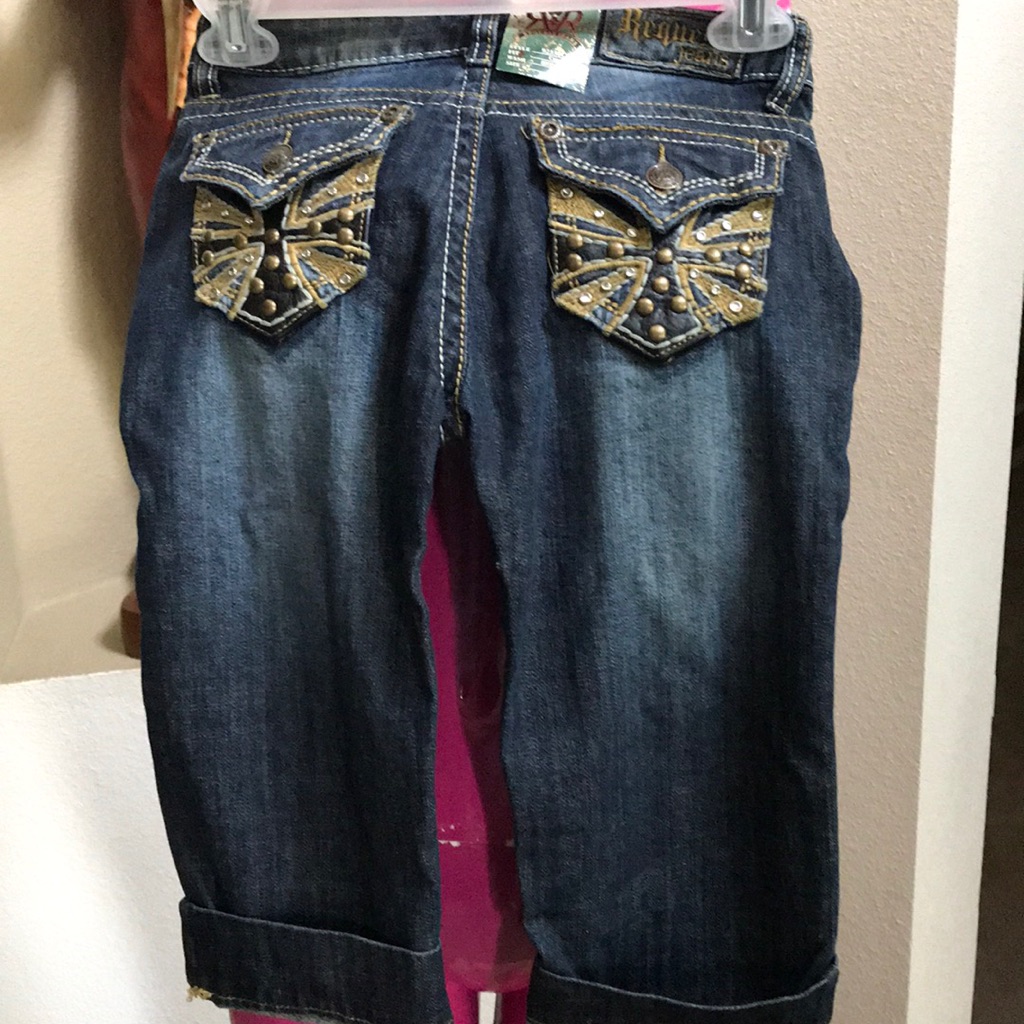 Junior Capri